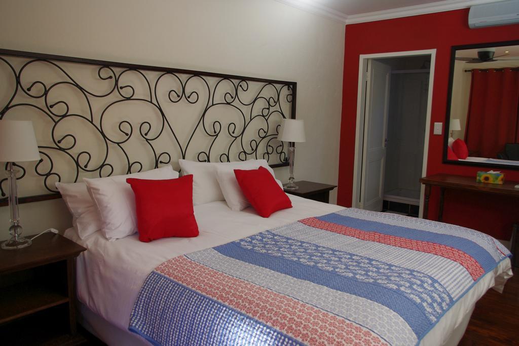 Pepper Tree Guest House Rivonia 샌톤 외부 사진