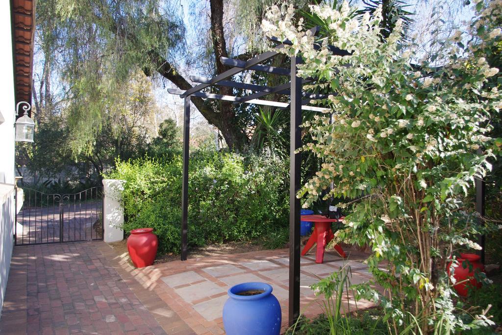 Pepper Tree Guest House Rivonia 샌톤 외부 사진